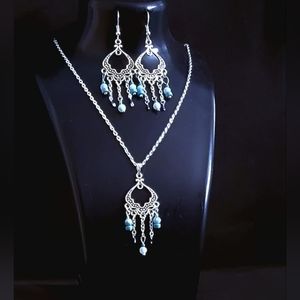 Turquoise Beaded Necklace & Earring Set